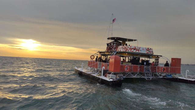 Dickson Dragon Cruise