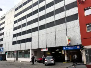 Hertz & Sixt drop off garage