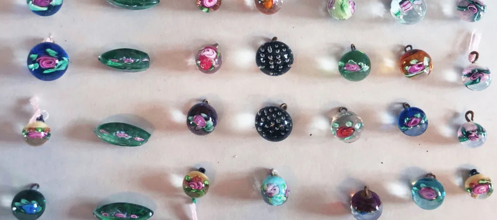 TENDER BUTTONS | Museum Ariana