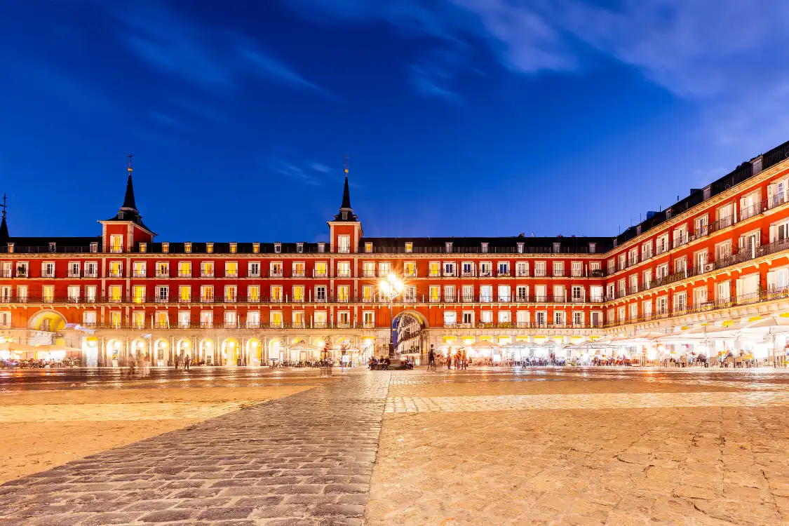 Hotels near Plaza Mayor