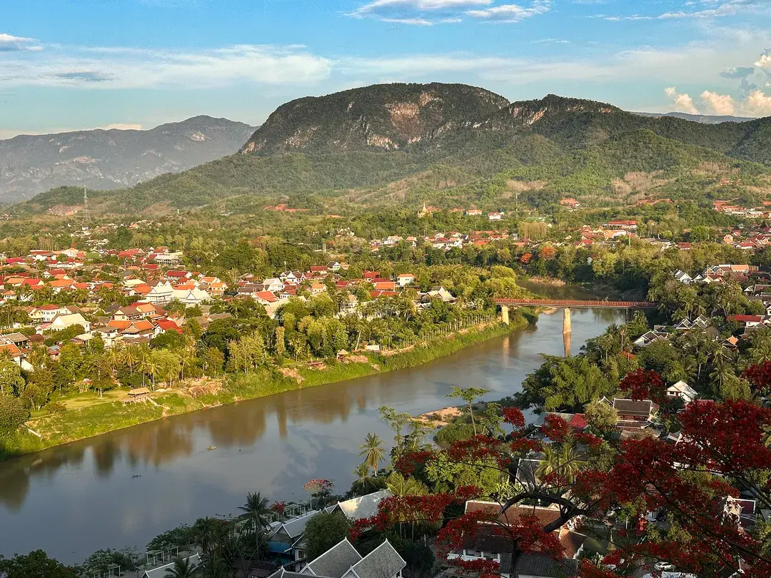 2_พระธาตุพูสี