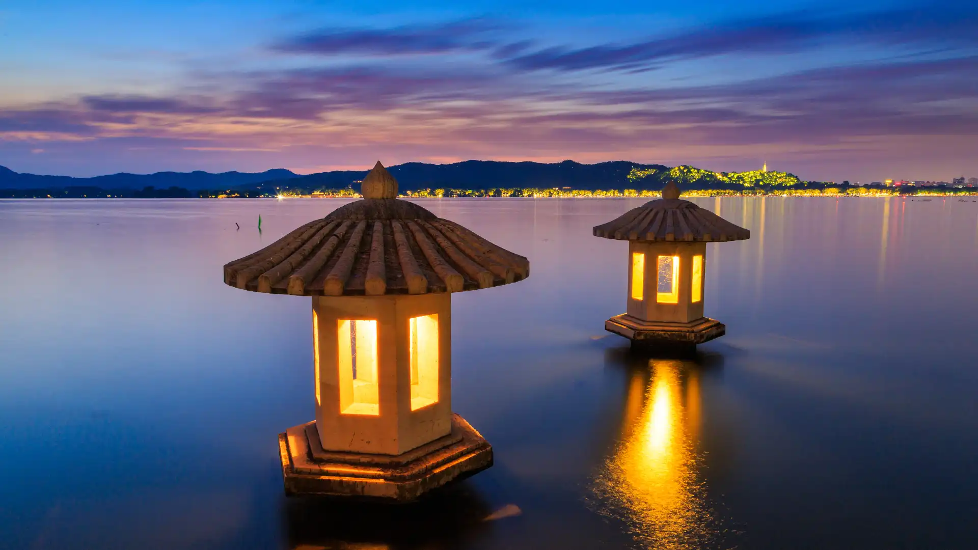 Hotels near Xihu Tiandi