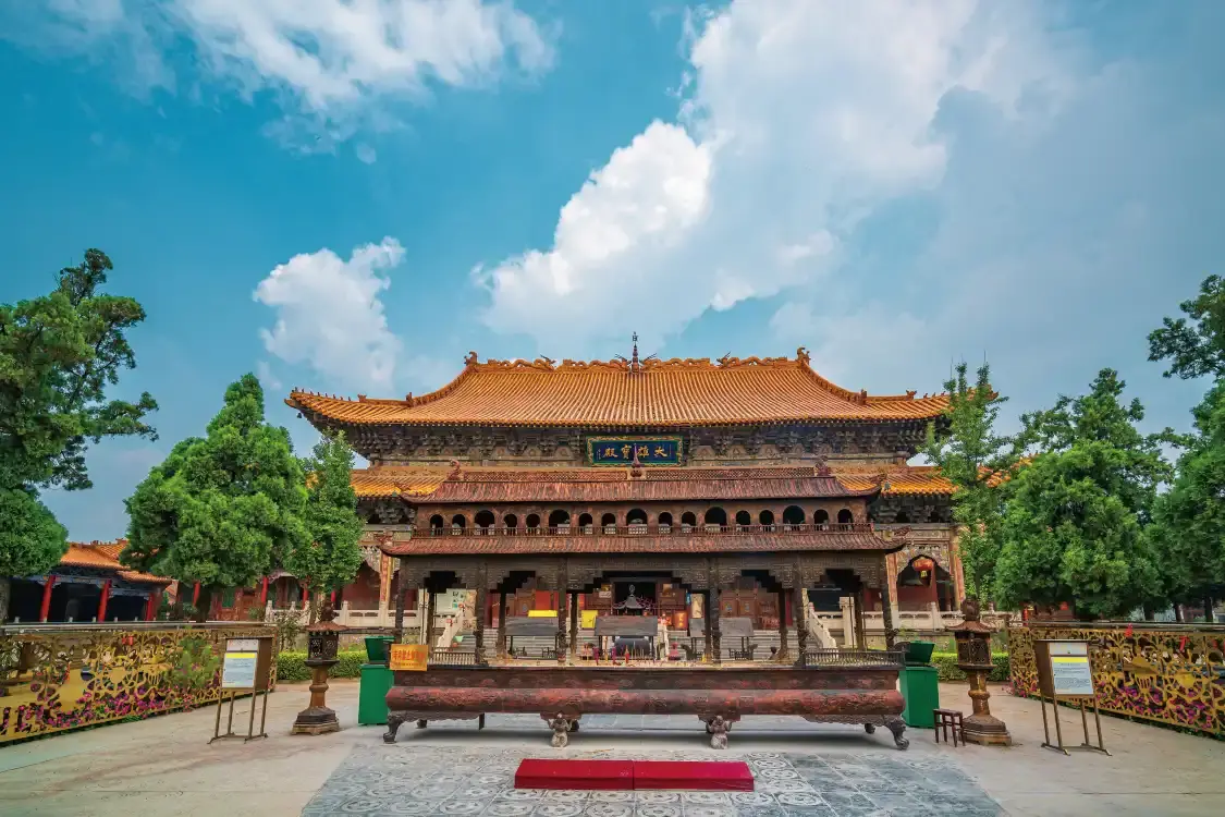Hotels near Baima Temple