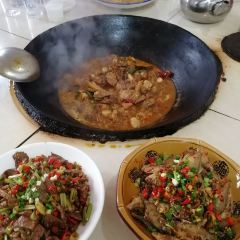 LIU SHUI SHAN ZHUANG SHUANG LONG DIAN User Photo