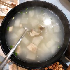 Pinwei'emei User Photo