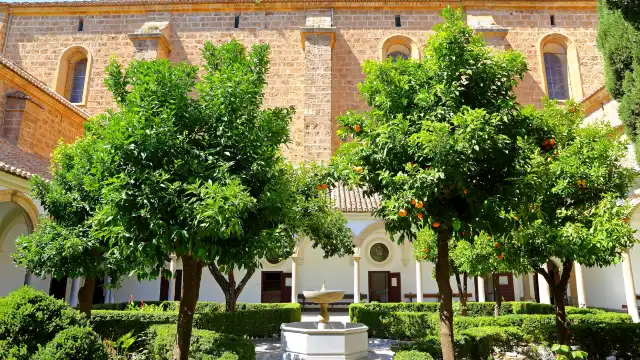 Hotels near Monasterio de la Cartuja