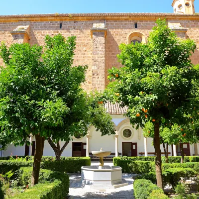 Hotels near Alhambra