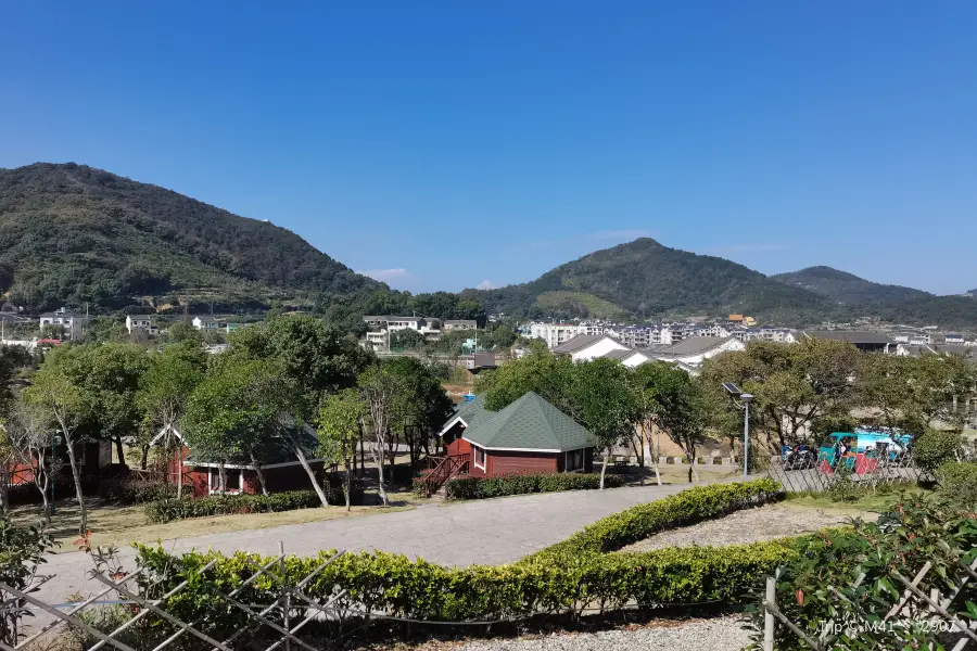 石浦半邊山伴野露營地