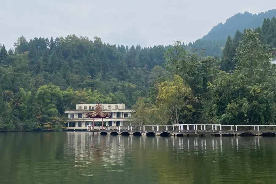Wanglong Lake
