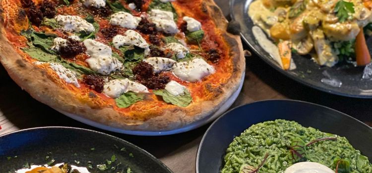 Tomo Pizzeria