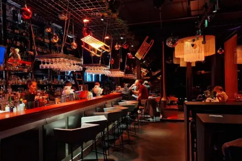 Bar Rouge
