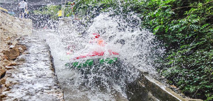 Baiyun Peak Canyon Drifting