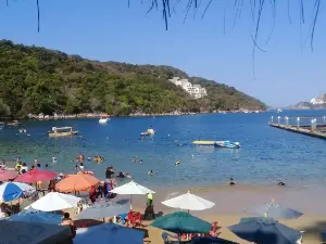 Playa Majahua