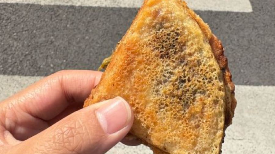 Xiaowen Sanjiao Bing