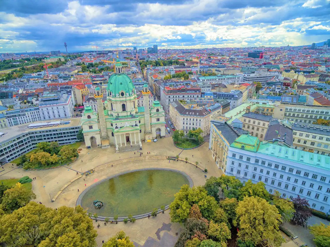 Hotels near Karlsplatz