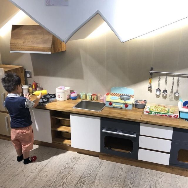  [ 紙飛機親子餐廳 ] | 自然的木系風遊戲室 香港親子好去處