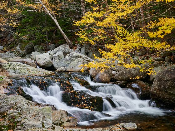 이멍산(기몽산) 관광단지 구이멍(구몽) 지구