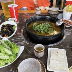 符缸老坛子酸菜竹笋鸡(中央时代广场店) User Photo
