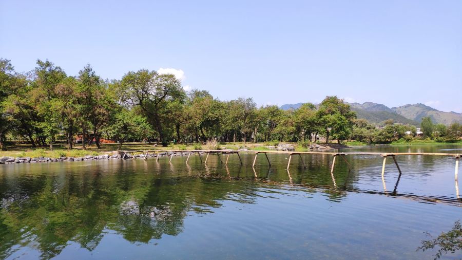 下淤水岸烧烤园