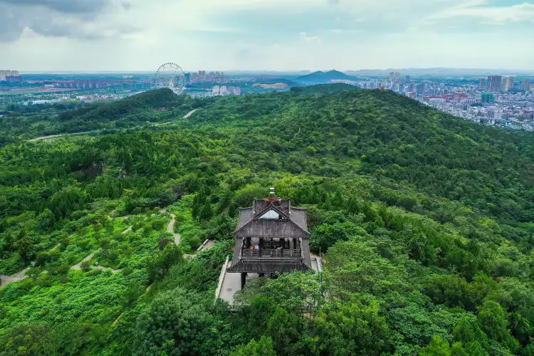 Hotels near Huainan Union University East Campus