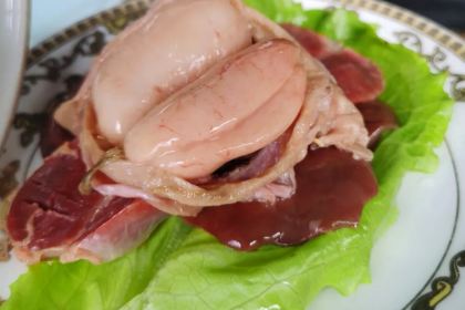 酸叔老坛酸菜鸡(波密分店)