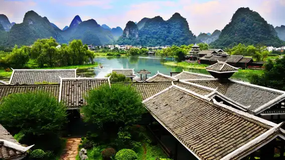 陽朔世外桃源+象鼻山+獨秀峰王城設施+東西巷一日遊【獨立包團】