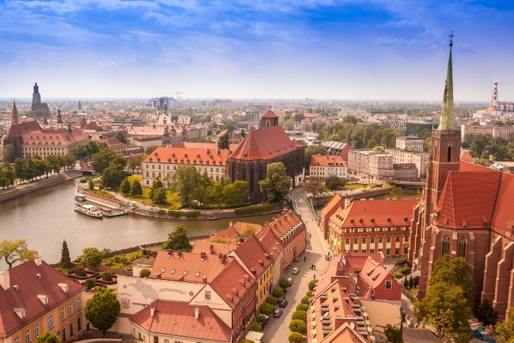 Compare 5 airports near Wroclaw