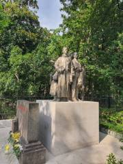 Памятник Пяти Мун-Роуд
