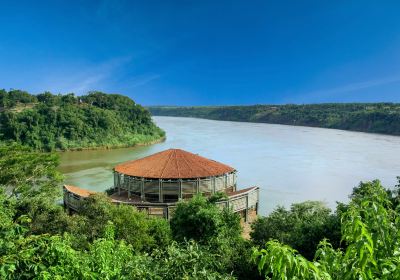 Hito Tres Fronteras Puerto Iguazú