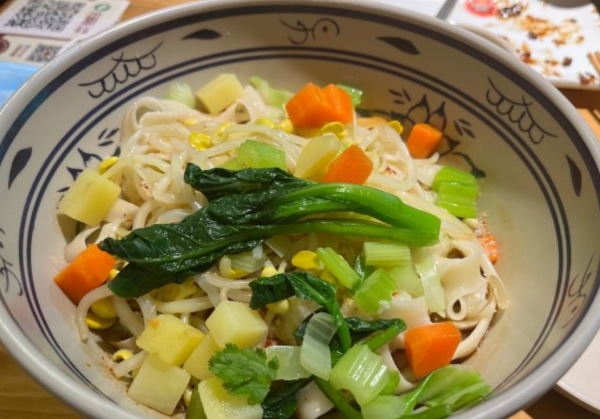 Laiweixuan Diaoxiao Noodles (luquan)