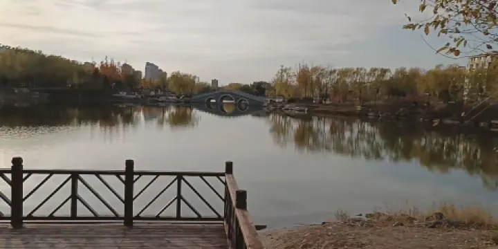 勝利公園（膠萊河路）