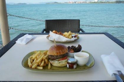 Coco-Joe's Bar & Grill