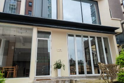 乐里villa设计师·独栋花园民宿(凯里南高铁站店)·乐里咖啡