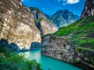 Jinkou Grand Canyon Tourist Attraction