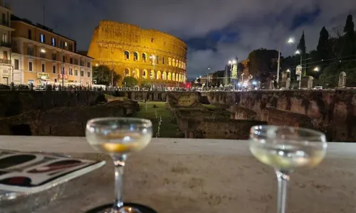 The Court Bar. Palazzo Manfredi
