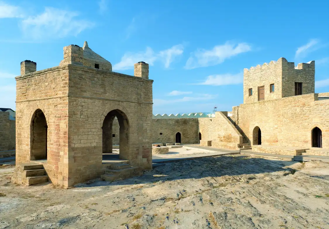 Hotels near Atəşgah Od Məbədi