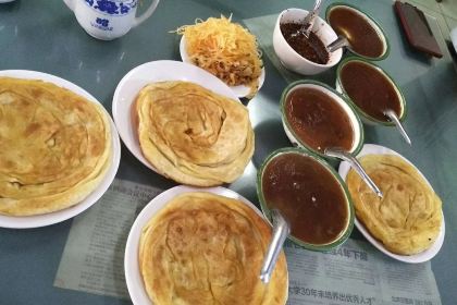 中街吊炉饼鸡蛋糕小吃部
