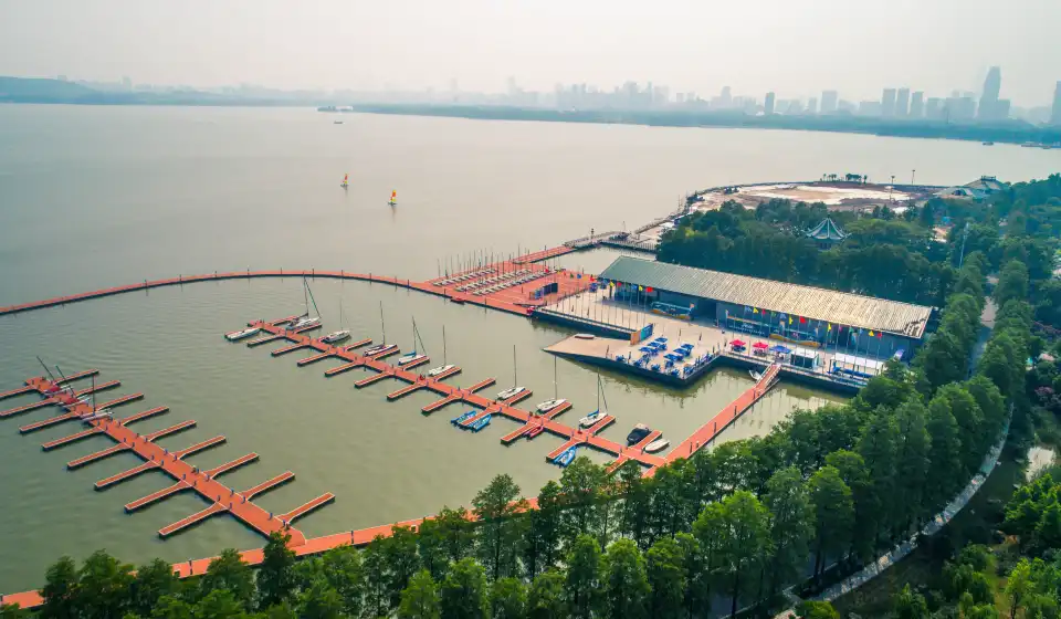 5_East Lake Scenic Area