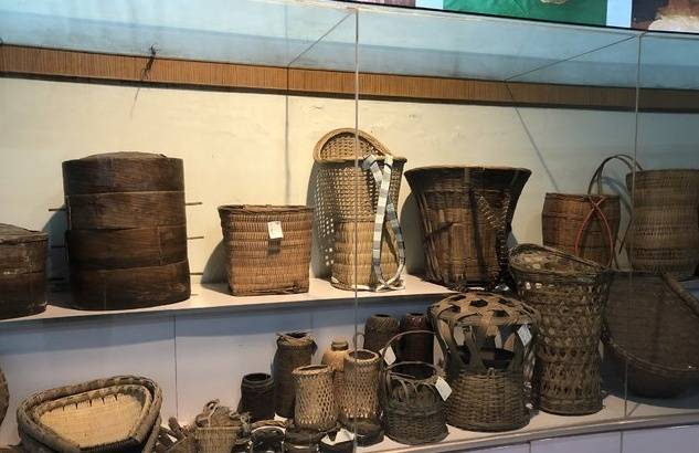 3️⃣ Discover the Intricacy of Bamboo Weaving Art