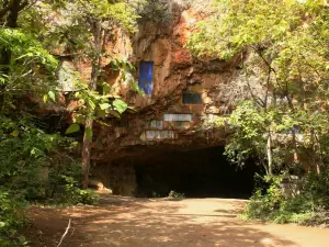 Qinghua Cave