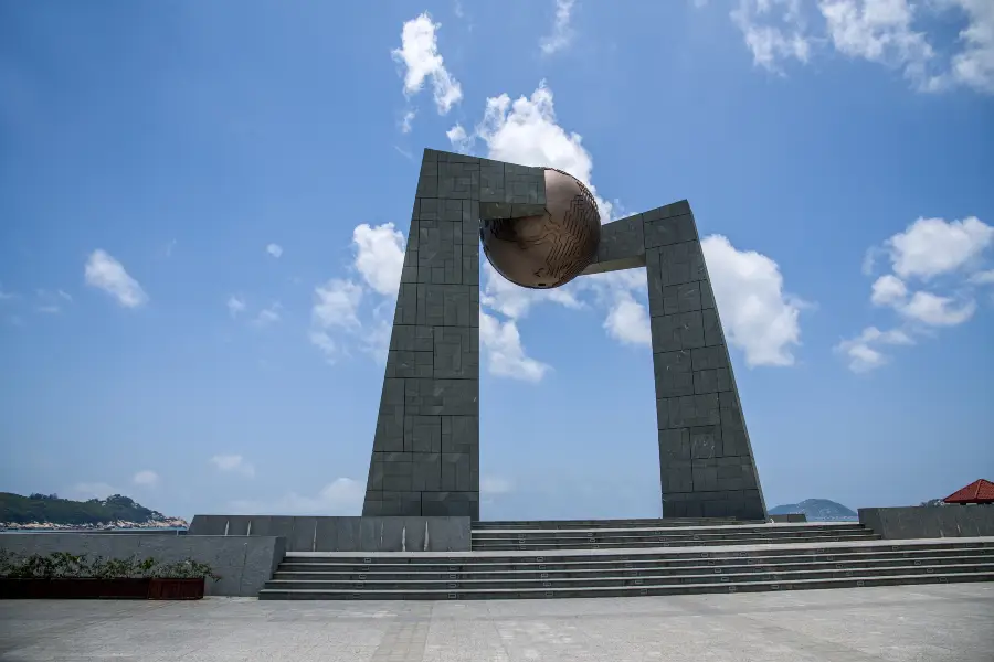 Symbolic Tower of the Tropic of Cancer.