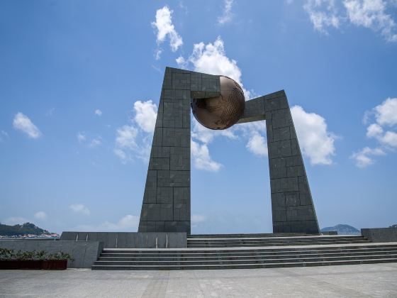 Symbolic Tower of the Tropic of Cancer.