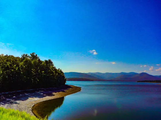 鄰近Lake View Cemetery的酒店