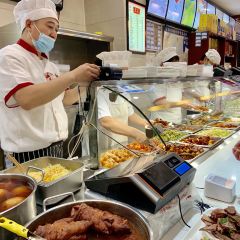 府东风味名吃城(府东街店) User Photo