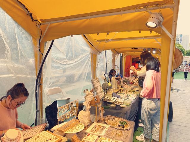 Street market in Fangdian Road