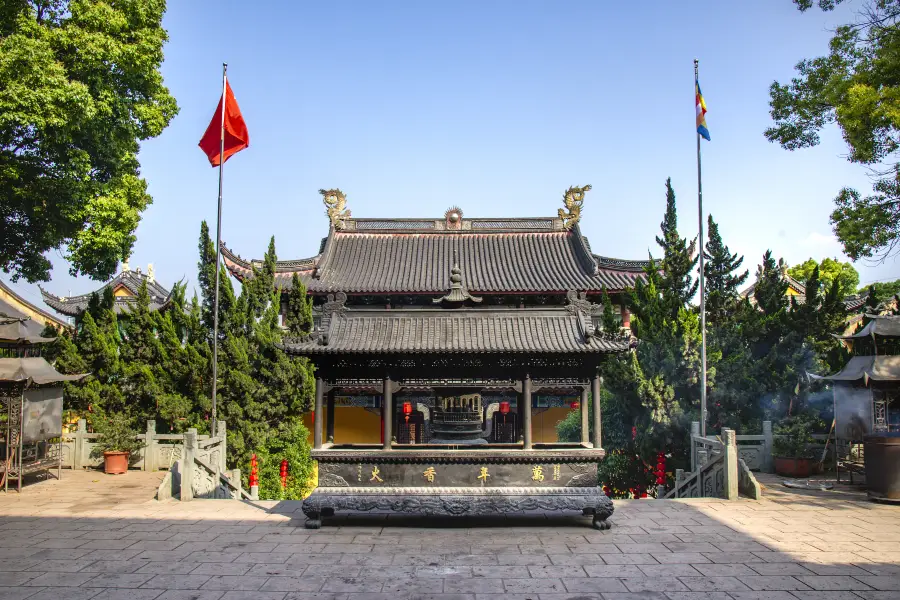 Yuyao Lingyan Temple