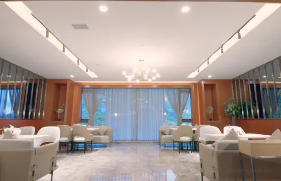 康定玉嶺雪酒店·全日制餐廳