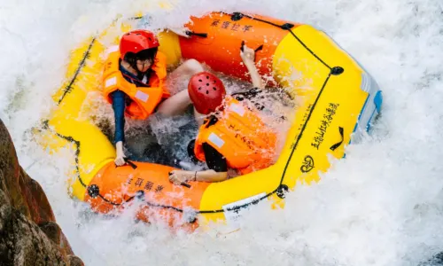 Rafting In The Red Canyon
