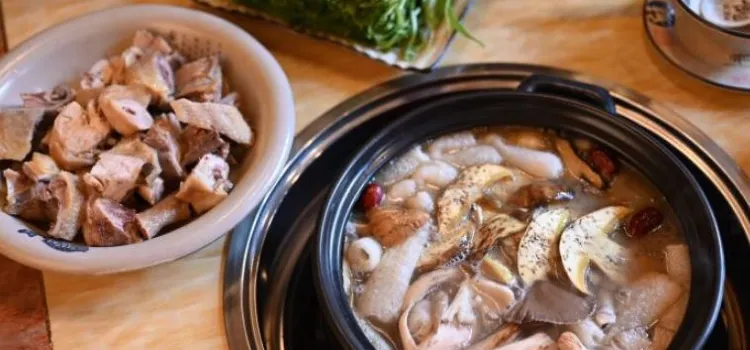 Xun Wei Wild Mushroom Soup Restaurant (Tengyue Old Town Branch)