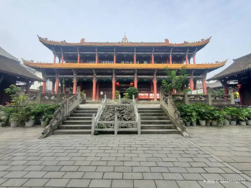 Hotels near Wenjiang Museum